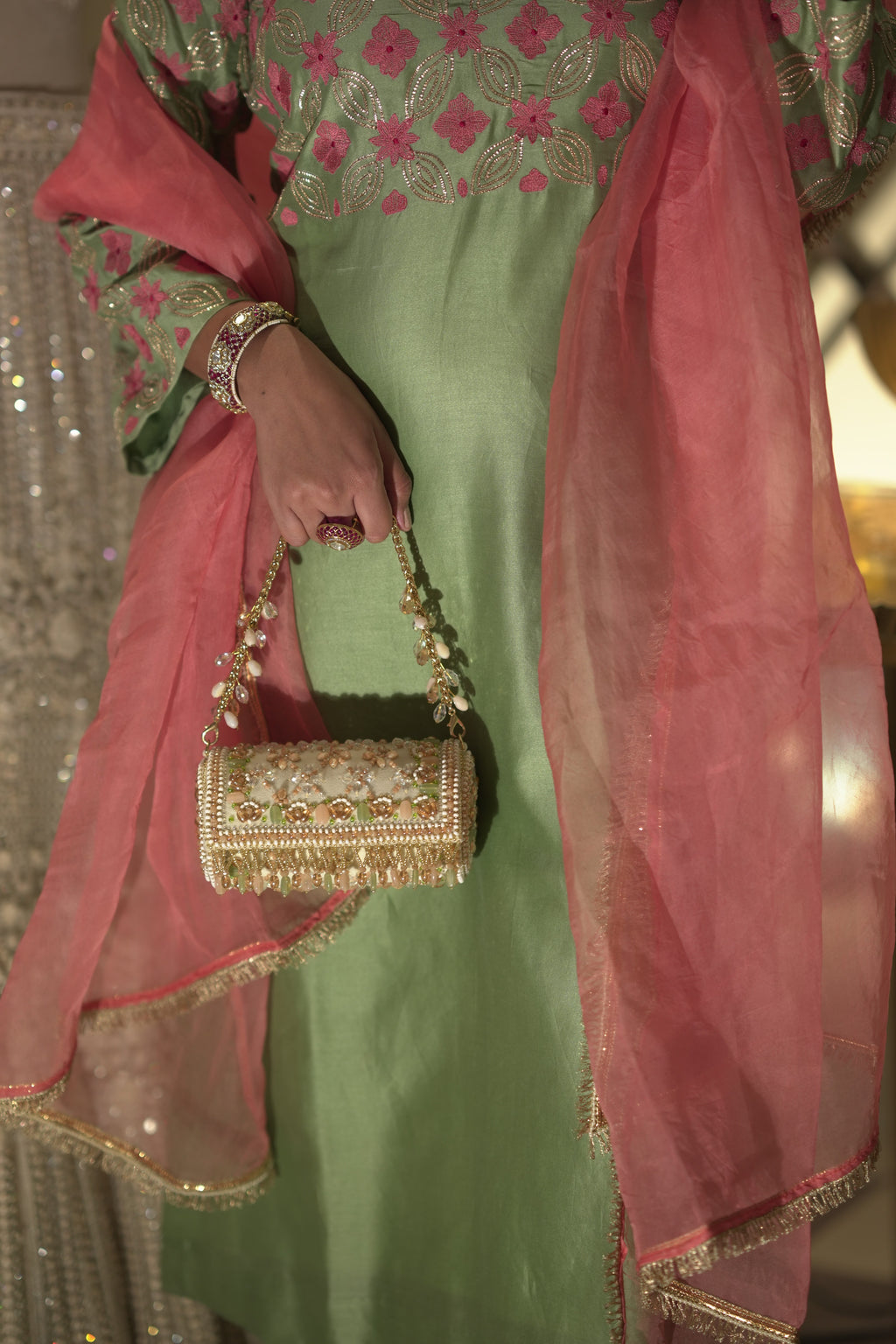 Gulbahar Cylindrical Bag
