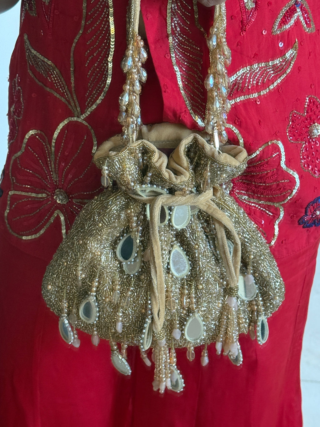 Aafreen Golden Potli