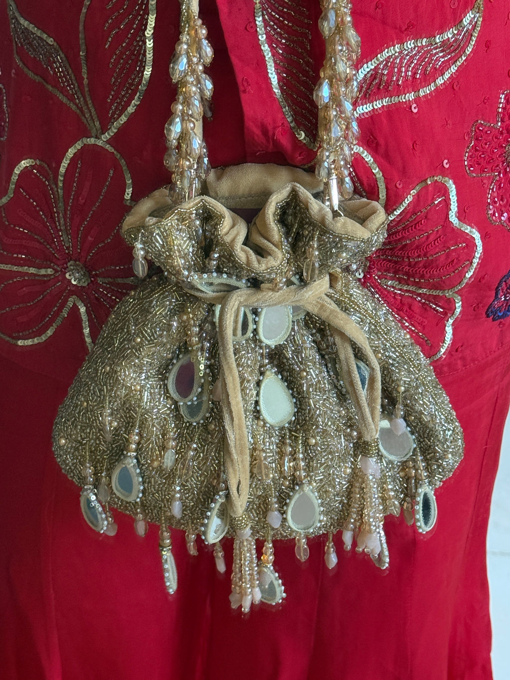 Aafreen Golden Potli