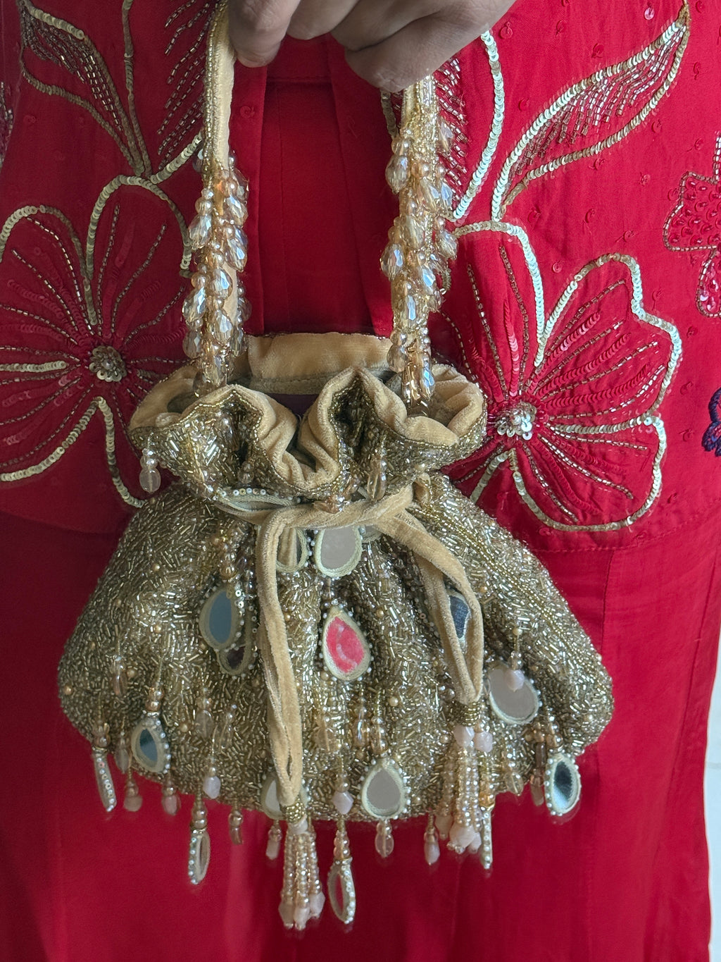 Aafreen Golden Potli