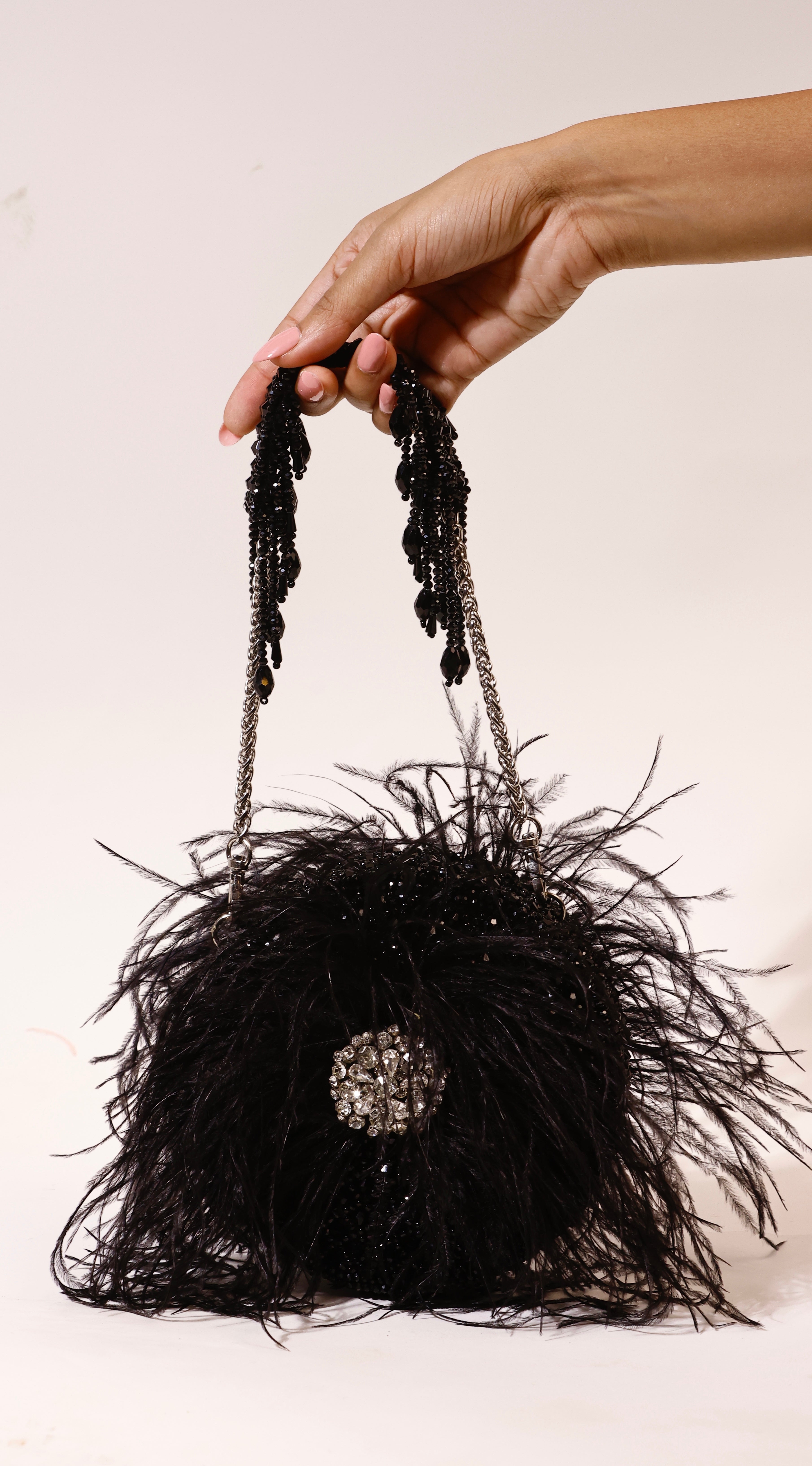 Feather Burst Black Round bag