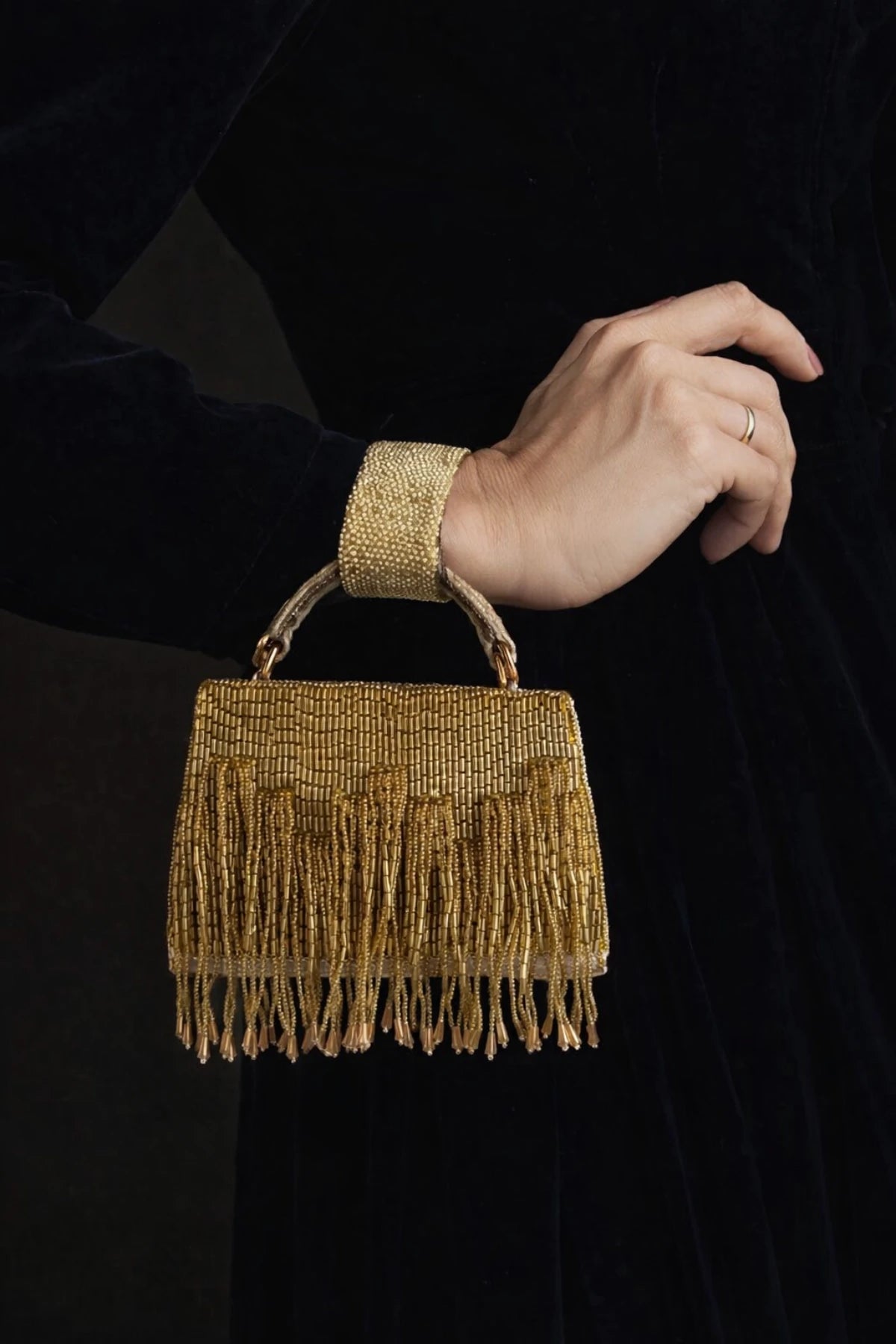 Festive clutch bag for women with detachable chain strap