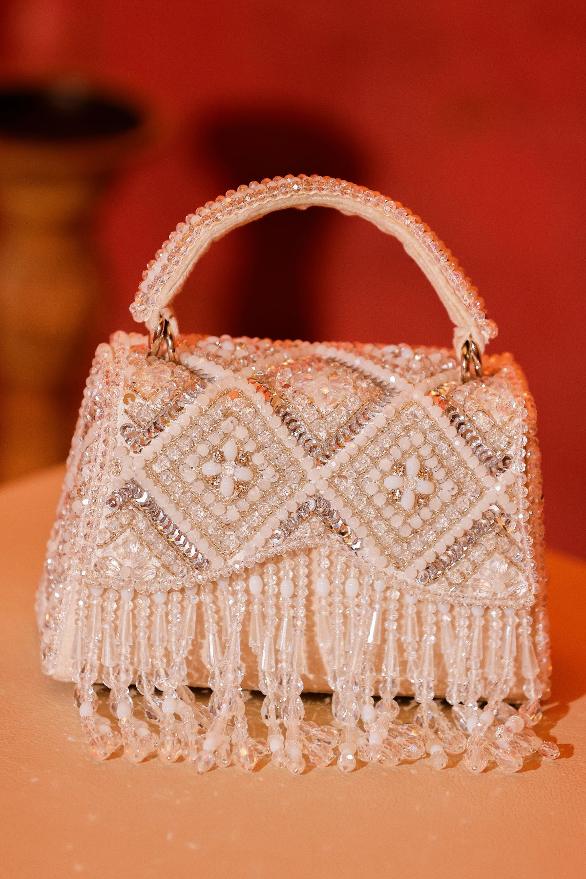 Luxury pearl shoulder handbag designed for receptions, celebrations, and festive dressing