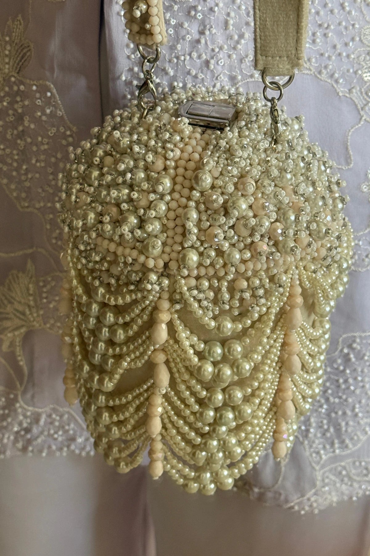 Pearl bucket bag for vacation styling and special occasions